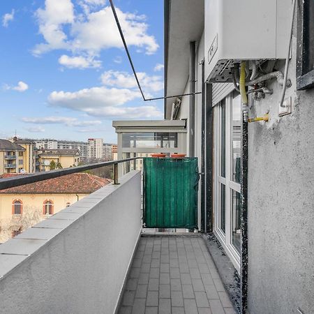 Rog27-Large Apartment With Transport Close To Home- Milaan Buitenkant foto